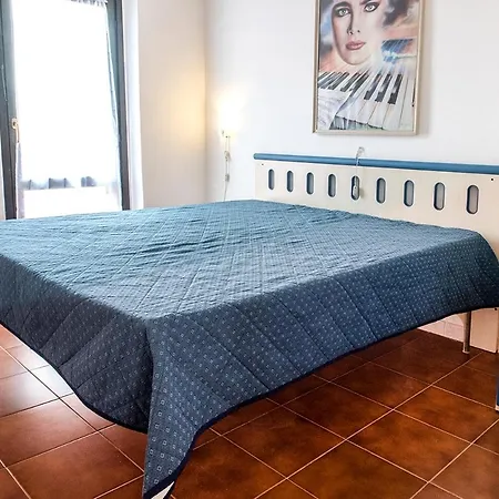 M196 - Marcelli, Trilocale Con Terrazzo A 200 Metri Dal Mare